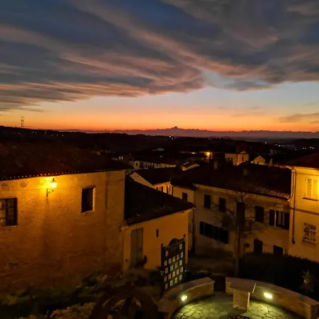 Casa Serra * Montegrosso dʼAsti