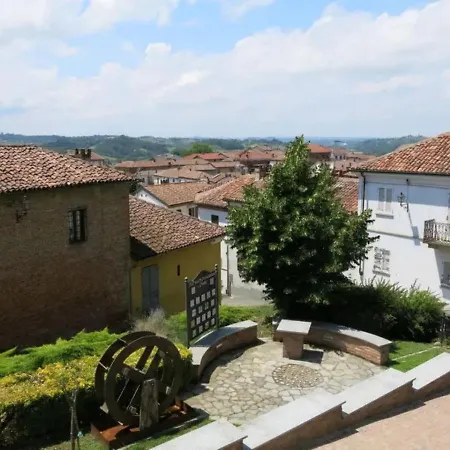 Casa Serra * Montegrosso dʼAsti