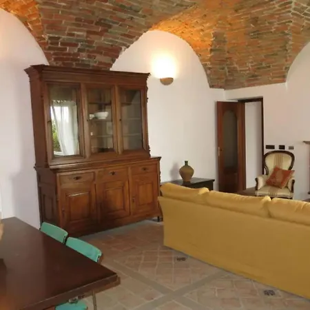 Prázdninový dům Casa Serra Montegrosso dʼAsti